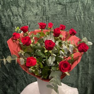 Rode rozen boeket
